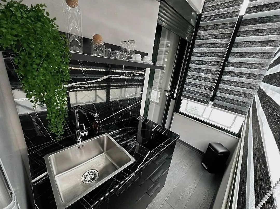 Hesmir'S Nest Bed & Breakfast Tirana Albania